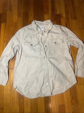 Khaki Button-Front Shirt with Chest Pockets
